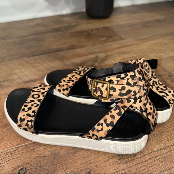 Mia Leopard Print Ankle Strap Women's Sandals - Picture 6 of 11